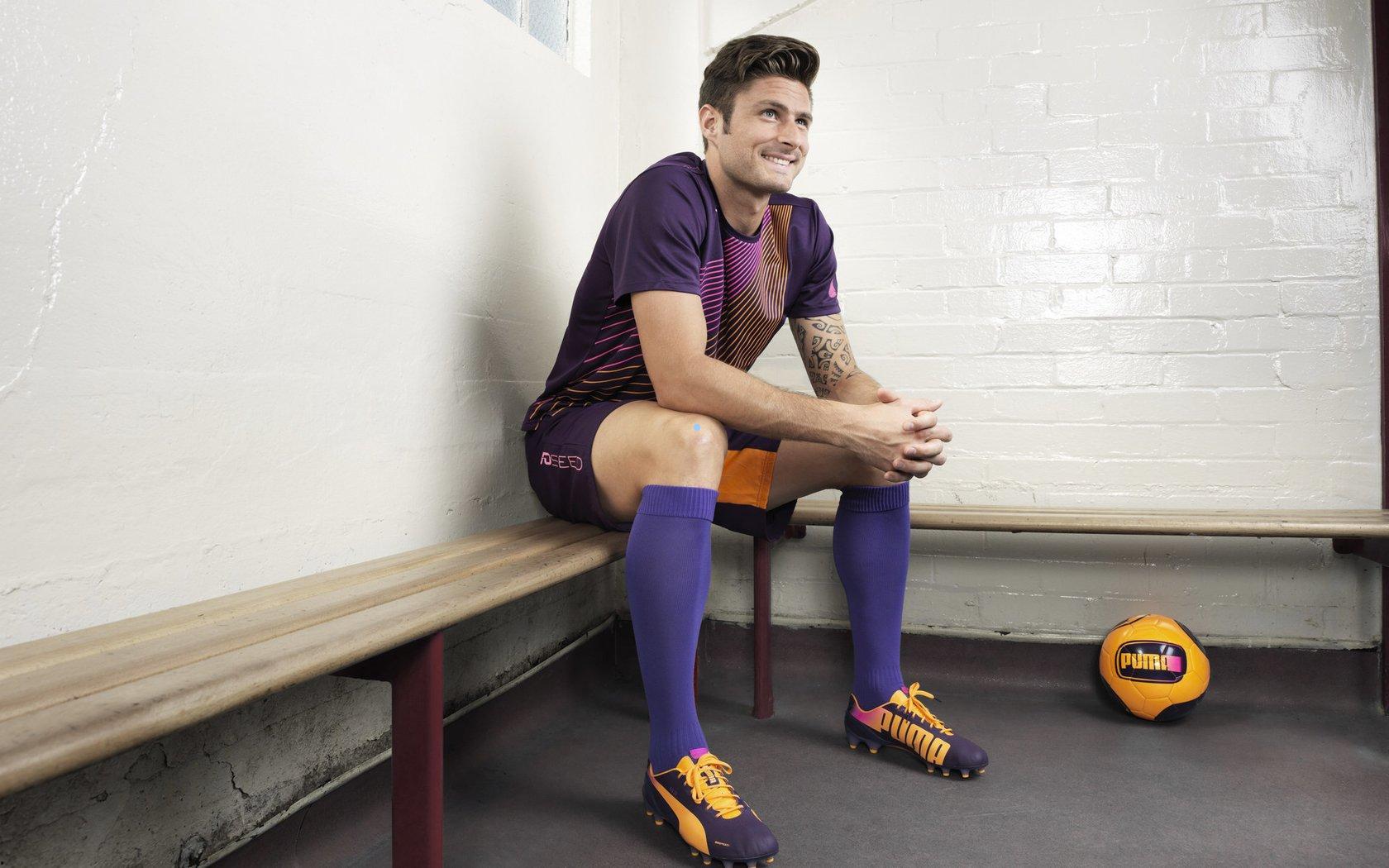 体育彩票|新鹰王振翅！杰伦·约翰逊生涯总分突破3000大关，亚特兰大迎来新时代领袖